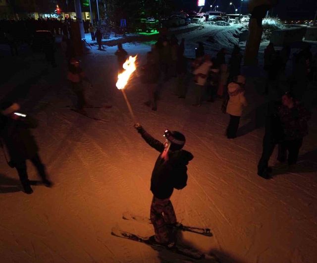 Sarıkamış Kayak Sezonu Açıldı: Kristal Kar ve Sarıçam Ormanlarında İlk Kayaklar