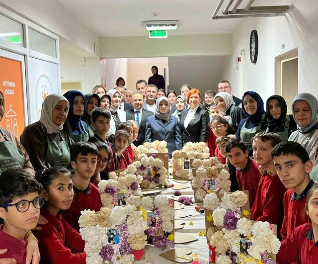 Şehit Cihan Aksarı Ortaokulu'nda Kapsayıcı Karma Resim Sergisi İlgi Topladı