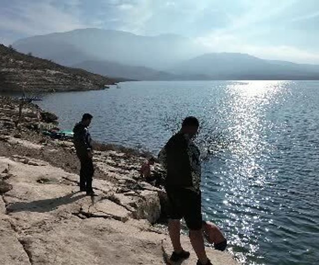 Siirt'te doğaseverler 14 Aralık 2025'te Botan Vadisi'nde soğuk suda buluştu