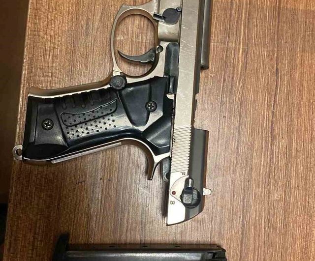 Şişli’de İETT durağında gündüz vakti havaya ateş açan şüpheli gözaltına alındı