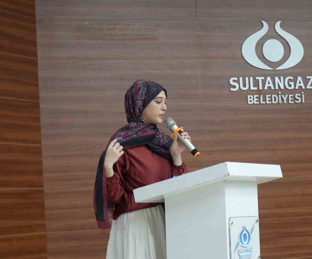 Sultangazi'de Yazı Akademisi 7. yaşını kutladı: Genç yazarlara sertifikalar verildi