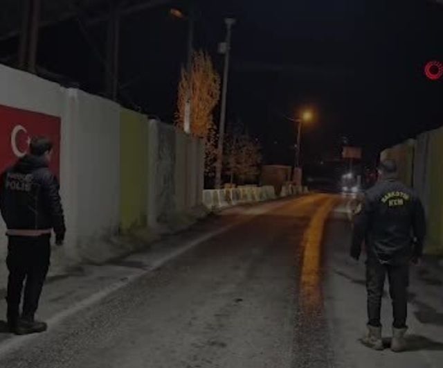 Tatvan'da Araçta 3 Kilo 210 Gram Metamfetamin Ele Geçirildi