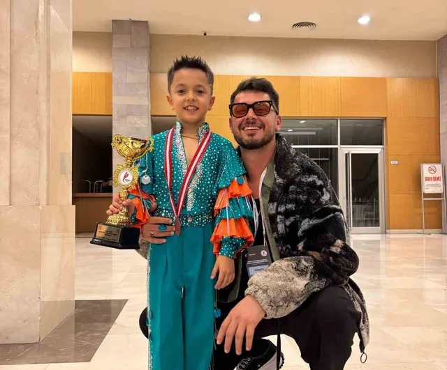 Toprak Çınar Çon, 7 yaşında WDSF Karayip Dansları Dünya Şampiyonası'nda üçüncü oldu