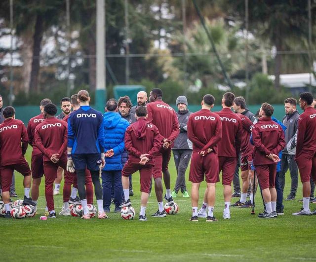 Trabzonspor Ev ve Deplasmanda İstikrarıyla Zirve Yarışında