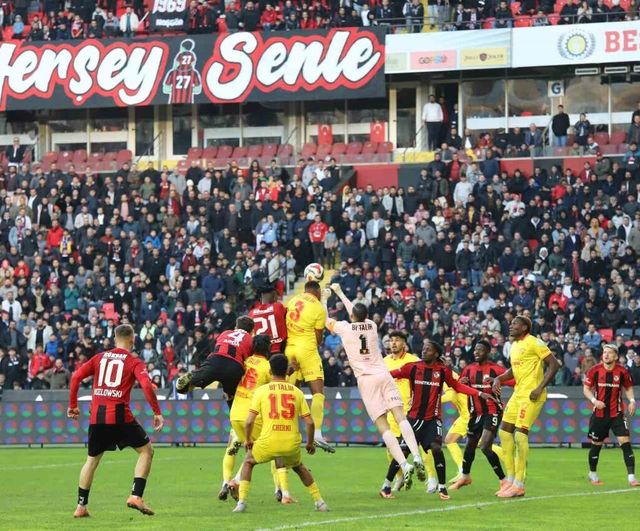 Trendyol Süper Lig: Gaziantep FK 0-1 Göztepe — Janderson'in golü belirleyiciydi