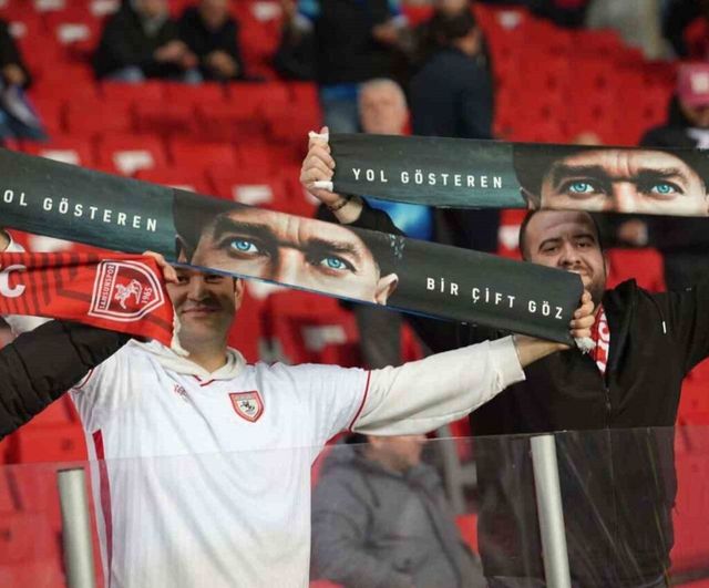 UEFA Konferans Ligi: Samsunspor 1-0 AEK Atina — 15. dakikada üstünlük