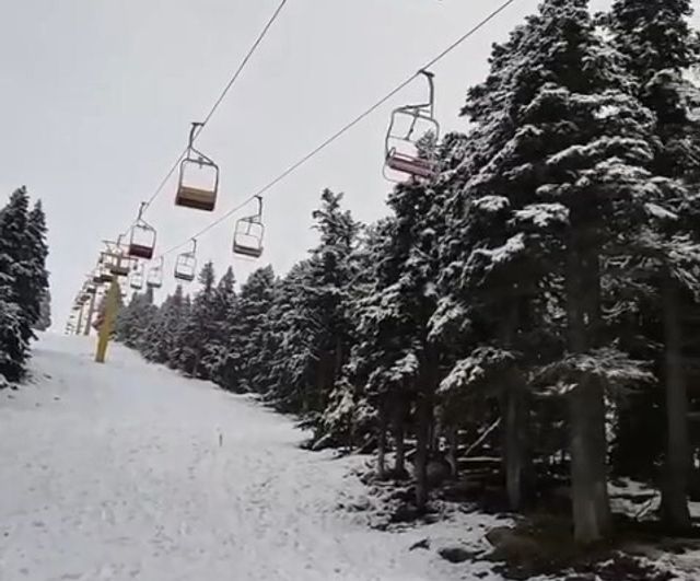 Uludağ'da kar yağışı sürüyor; Bursa için sarı kodlu uyarı