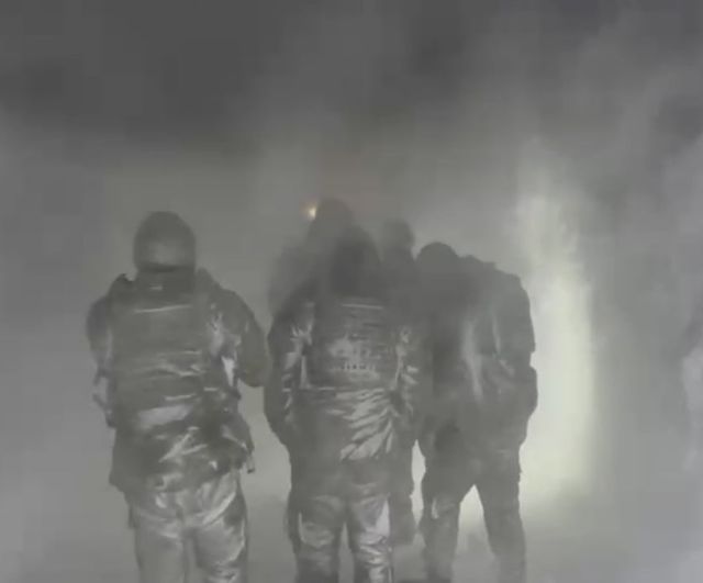 Ağrı'da tipi nedeniyle Kağızman-Ağrı karayolunda mahsur kalan iki kişi kurtarıldı