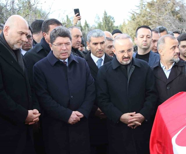 AK Parti Uşak eski Milletvekili Mehmet Altay son yolculuğuna uğurlandı