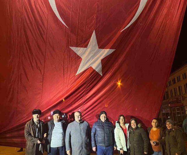 AK Parti ve MHP'den Çifteler'de Türk Bayrağına Destek Yürüyüşü ve Konvoyu