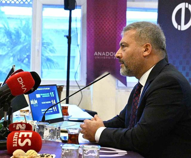 Anadolu Üniversitesi Rektörü Prof. Dr. Yusuf Adıgüzel, 10 Ocak Çalışan Gazeteciler Günü'nde Sarıyer'de Basınla Buluştu