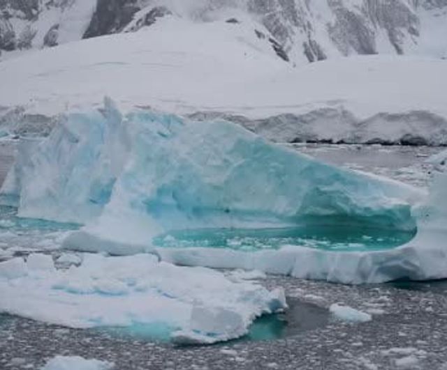 Bakan Kacır: 17 bilim insanı Antarktika’da iklim değişikliği odaklı araştırmalar yürütecek