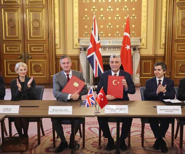 Bakan Ömer Bolat Londra'da JETCO 8. Dönem Toplantısına Katıldı ve Anlaşmalar İmzaladı