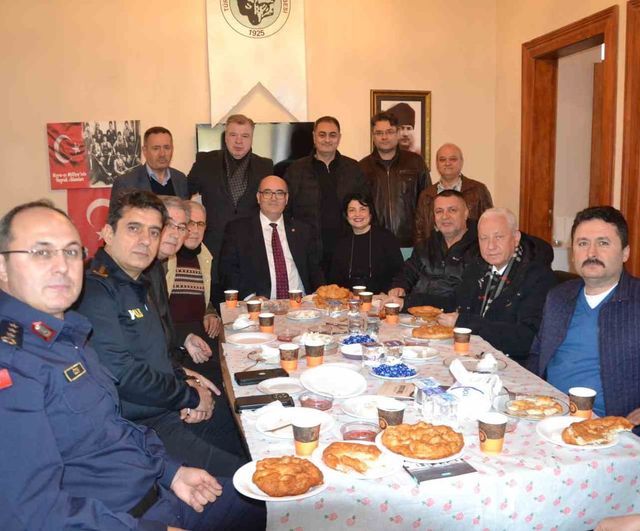 Balıkesir Türk Ocakları'ndan Şehitler ve Vefat Eden Üyeler İçin Mevlit ve Lokma Hayrı