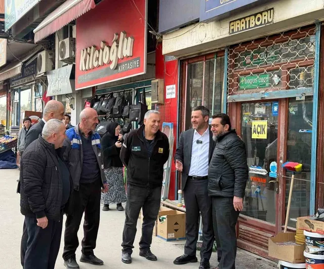 Başkan Özkan Çetinkaya Ankara Caddesi'nde esnaf ve vatandaşlarla buluştu