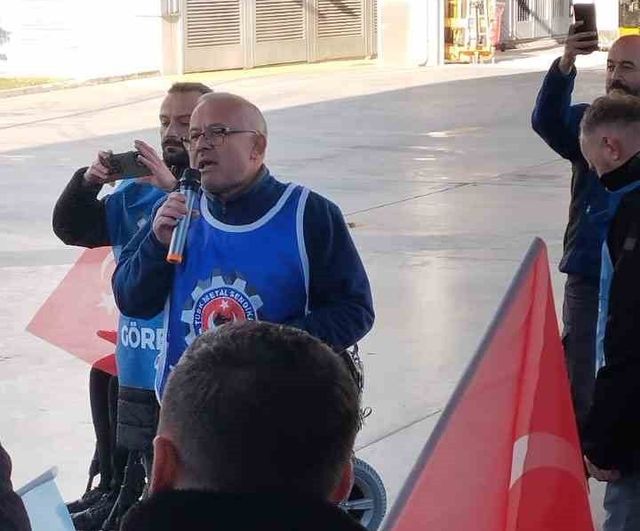 Bursa'da otomotiv işçileri eylemini sürdürüyor; MESS zam teklifini güncelledi