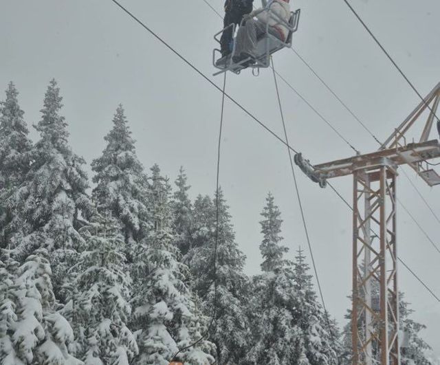 Bursa Uludağ'da telesiyej arızası: 51 kişi kurtarıldı