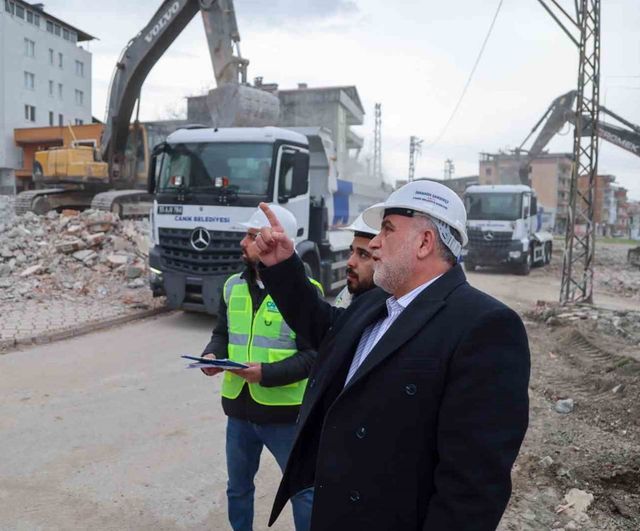 Canik’te Kentsel Dönüşüm Sürüyor: Soğuksu’da 741 Riskli Bina Yıkılacak