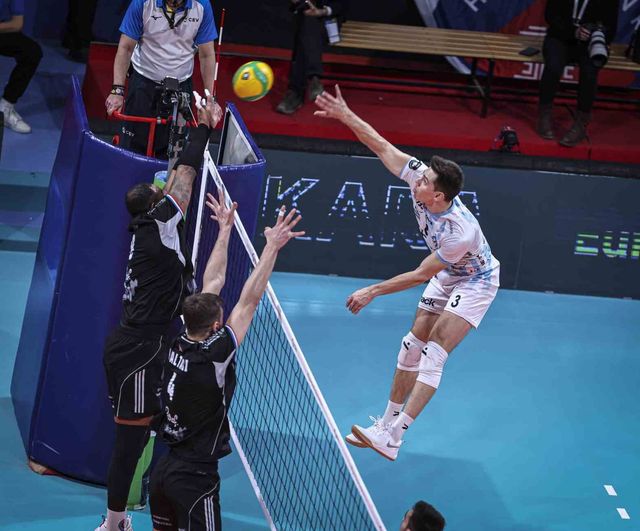 CEV Şampiyonlar Ligi: Halkbank 2-3 Knack Roeselare — Beş Setlik Karşılaşma TVF Ziraat Bankkart'ta Tamamlandı