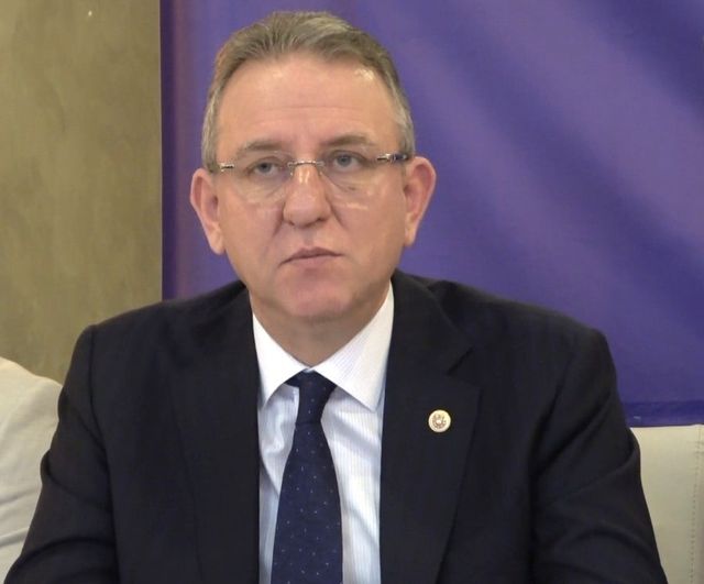 Domaniç Cezaevi'nde mandıra projesi: Süt üreticisine destek, hükümlülere istihdam