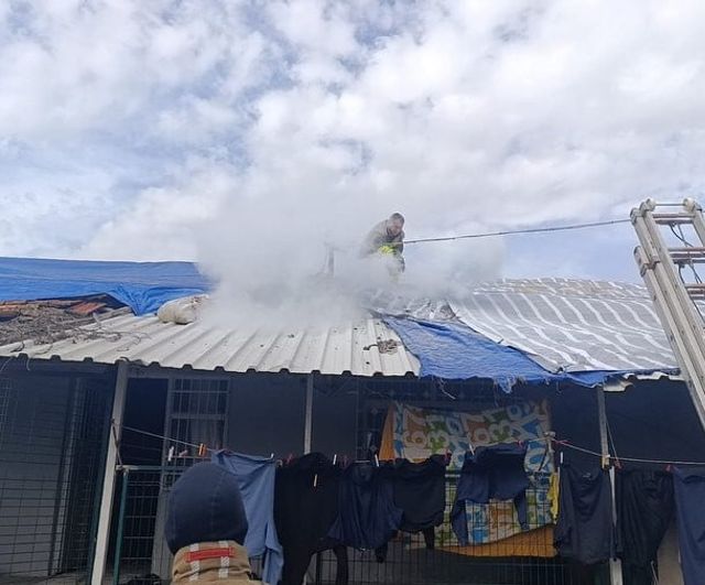 Dörtyol'da müstakil evin çatısında çıkan yangın itfaiyenin müdahalesiyle söndürüldü