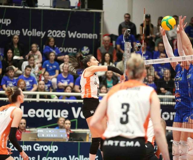 Eczacıbaşı Dynavit, Zeleznicar Lajkovac'ı 3-0 Yenerek Sırbistan'dan 3 Puanla Döndü