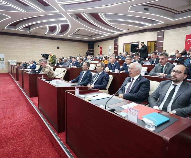 Erzurum İl Koordinasyon Kurulu Toplantısı: 803 Kamu Yatırım Projesi ve 123 Milyar TL’lik Bütçe