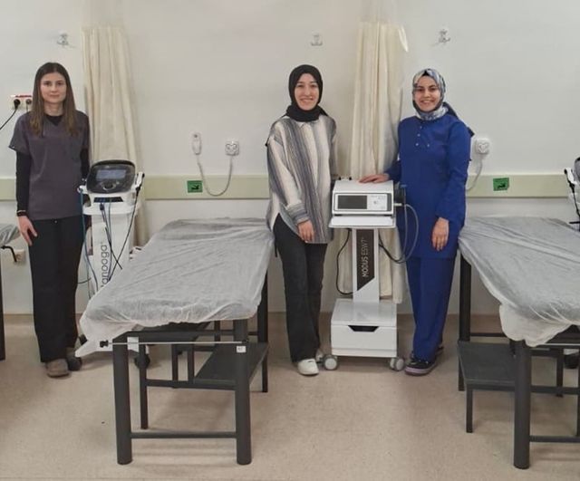 Esnaf Desteğiyle Kurulan Kula Devlet Hastanesi Fizik Tedavi Servisi 1 Yılda 14 Bin Seansa Ulaştı