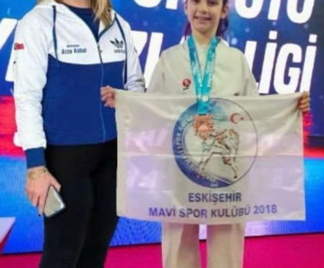 Eylül Sare Karav, Sakarya’daki Spor Toto Yıldızlar Ligi Karate Şampiyonası'nda Türkiye 3'üncüsü