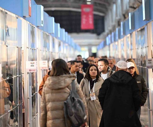 Junioshow 2026 Bursa'da açıldı: Bebe ve çocuk konfeksiyon sektörü uluslararası alıcılarla buluşuyor
