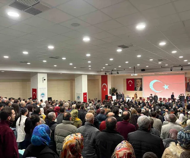 Kayseri'de 4. Uluslararası Aşıklar Şöleni: Ozanlar Anadolu Geleneğini Sahneye Taşıdı