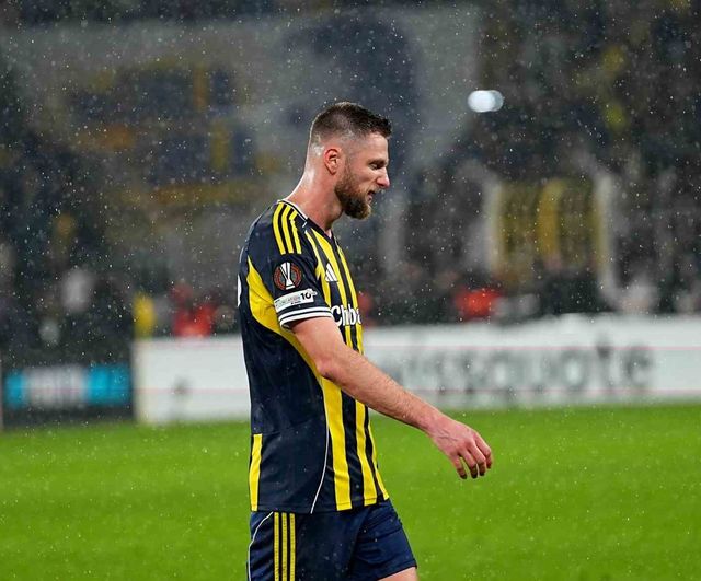 Milan Skriniar, Aston Villa maçındaki sarı kartla cezalı duruma düştü