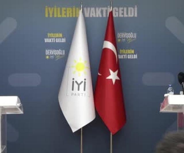 Özgür Özel, Müsavat Dervişoğlu’nu ziyaret etti: Yargı, emekliler ve İstanbul seçimi gündemde