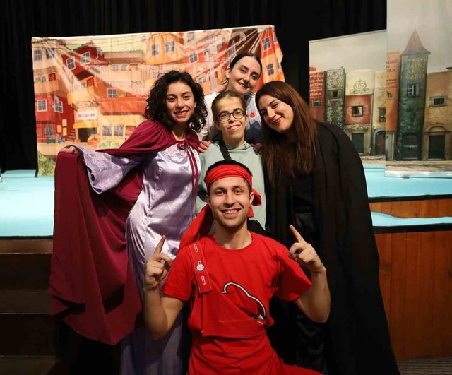 Sakarya Büyükşehir, Ocak'ta bin 500 çocuğu tiyatroyla buluşturdu