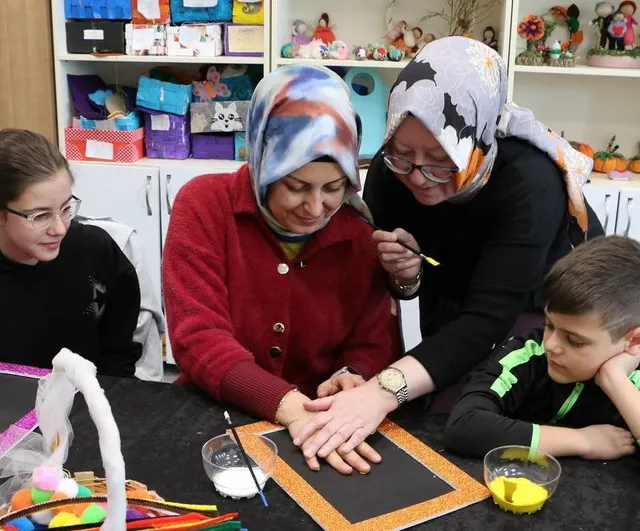 Sakarya'da sömestr atölyeleri: SGM'de çocuklar ve aileler müzik ve tasarımda buluşuyor