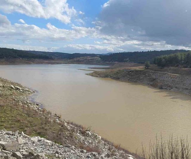 Sarıgöl'de yağışlar Buldan ve Afşar barajlarını doldurdu; çiftçilere yaz sulaması umudu