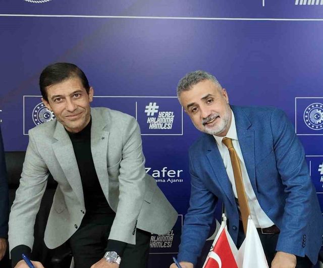 Selendi’de 100 kadın üreticiye 200 litrelik soğuk süt tankı desteği