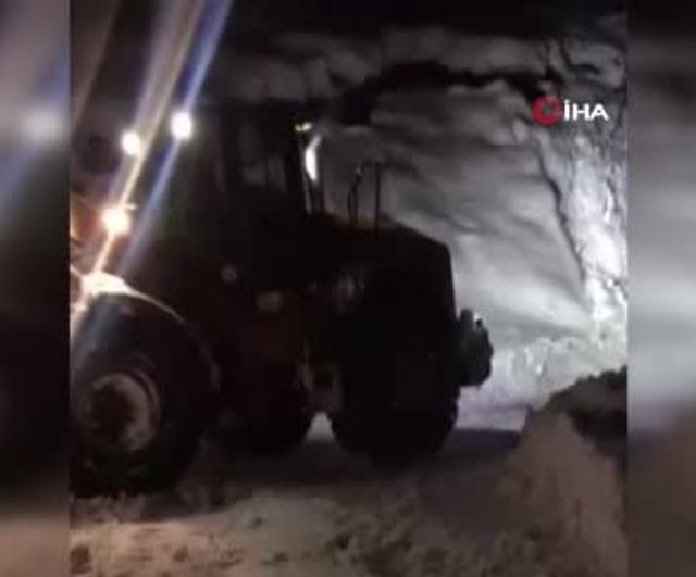 Sincik'te 4 Saatlik Yol Açma Çalışmasıyla Hastaya Ulaşıldı