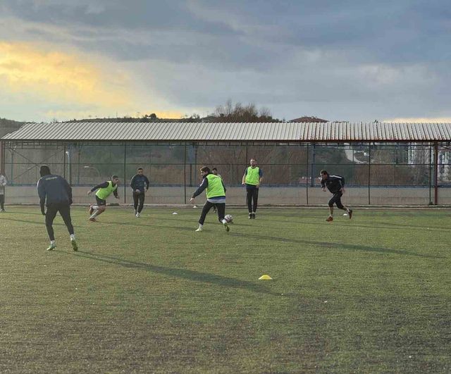 Söğütspor, Tavşanlı Belediyespor maçının hazırlıklarını tamamladı