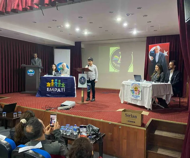 Söke'de 'Çocuk Gelişiminde Erken Müdahale ve Aile Rehberliği' semineri düzenlendi