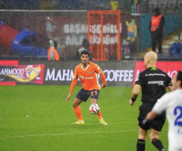Trendyol Süper Lig 20. Hafta: RAMS Başakşehir 1-1 Çaykur Rizespor (İlk Yarı)