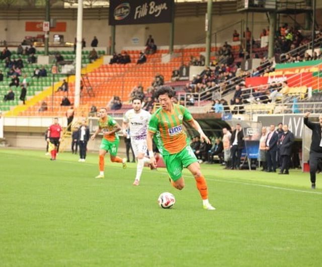 Trendyol Süper Lig: Corendon Alanyaspor 1-3 Eyüpspor — Eyüpspor deplasmandan üç puanla döndü