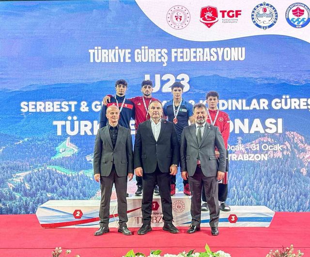 U23 Grekoromen Güreş Türkiye Şampiyonası’nda ikinci gün tamamlandı: İlk sıkletlerde sonuçlar