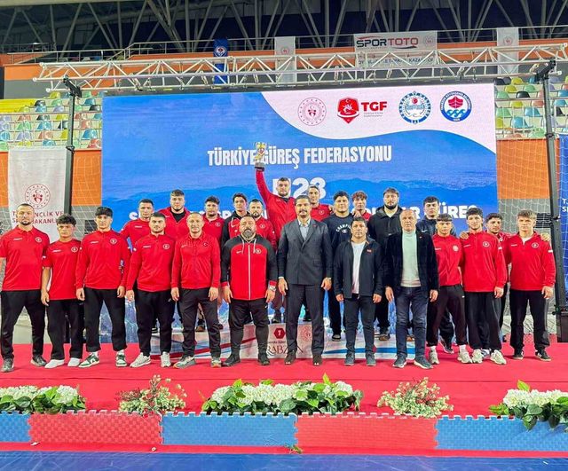 U23 Serbest Güreş Türkiye Şampiyonası Trabzon'da Sona Erdi: Ankara ASKİ Zirvede