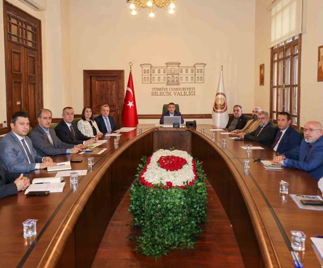 Vali Faik Oktay Sözer Başkanlığında Bozüyük OSB Müteşebbis Heyet Toplantısı