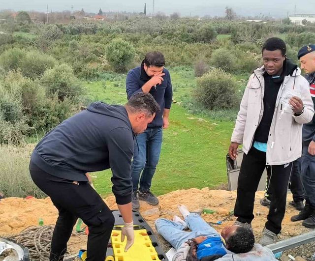 Antalya'da yolcu otobüsü devrildi: Çok sayıda yaralı, ölü olabileceği bildirildi