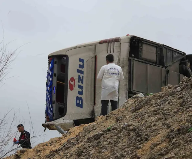 Antalya Döşemealtı’nda Otobüs Kazası: 9 Kişi Hayatını Kaybetti, Çok Sayıda Yaralı