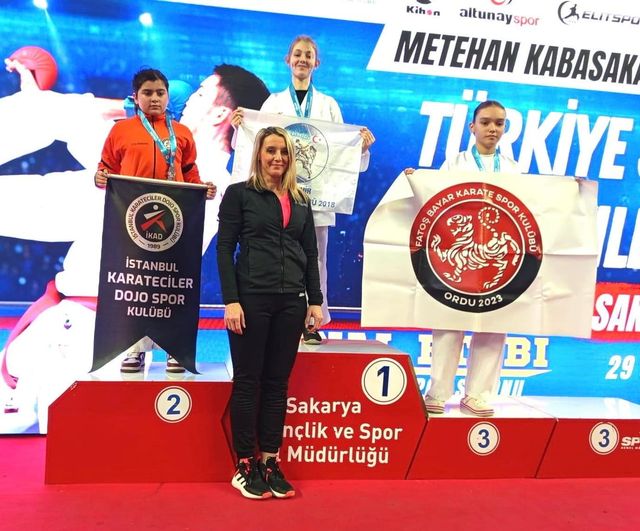 Eskişehirli Begüm Tunçbilek, Spor Toto Yıldızlar Ligi'nde Türkiye Şampiyonu