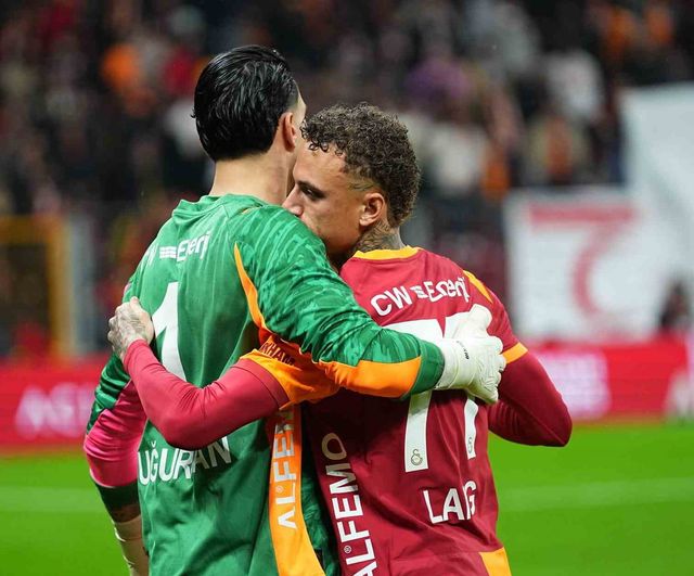Galatasaray, Kayserispor maçında 2'si zorunlu olmak üzere 4 değişiklik yaptı