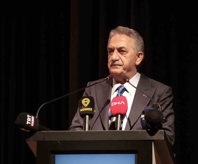 Hayati Yazıcı: Millet kendi anayasasını yapmalı